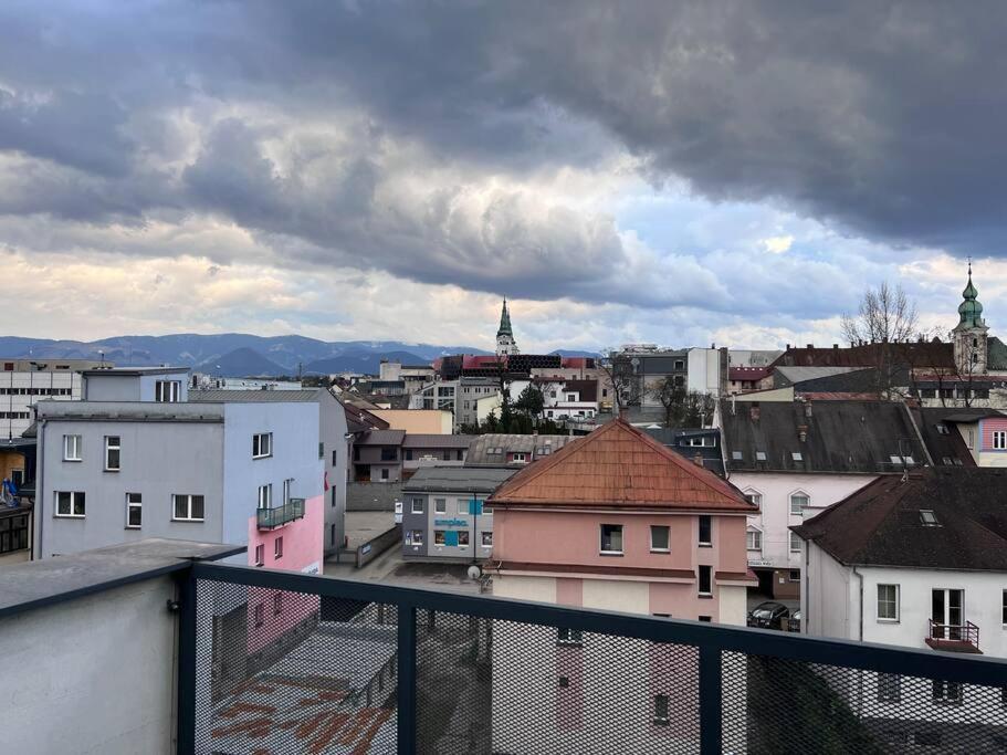 City Center Apartment With Nice Balcony Zilina Luaran gambar